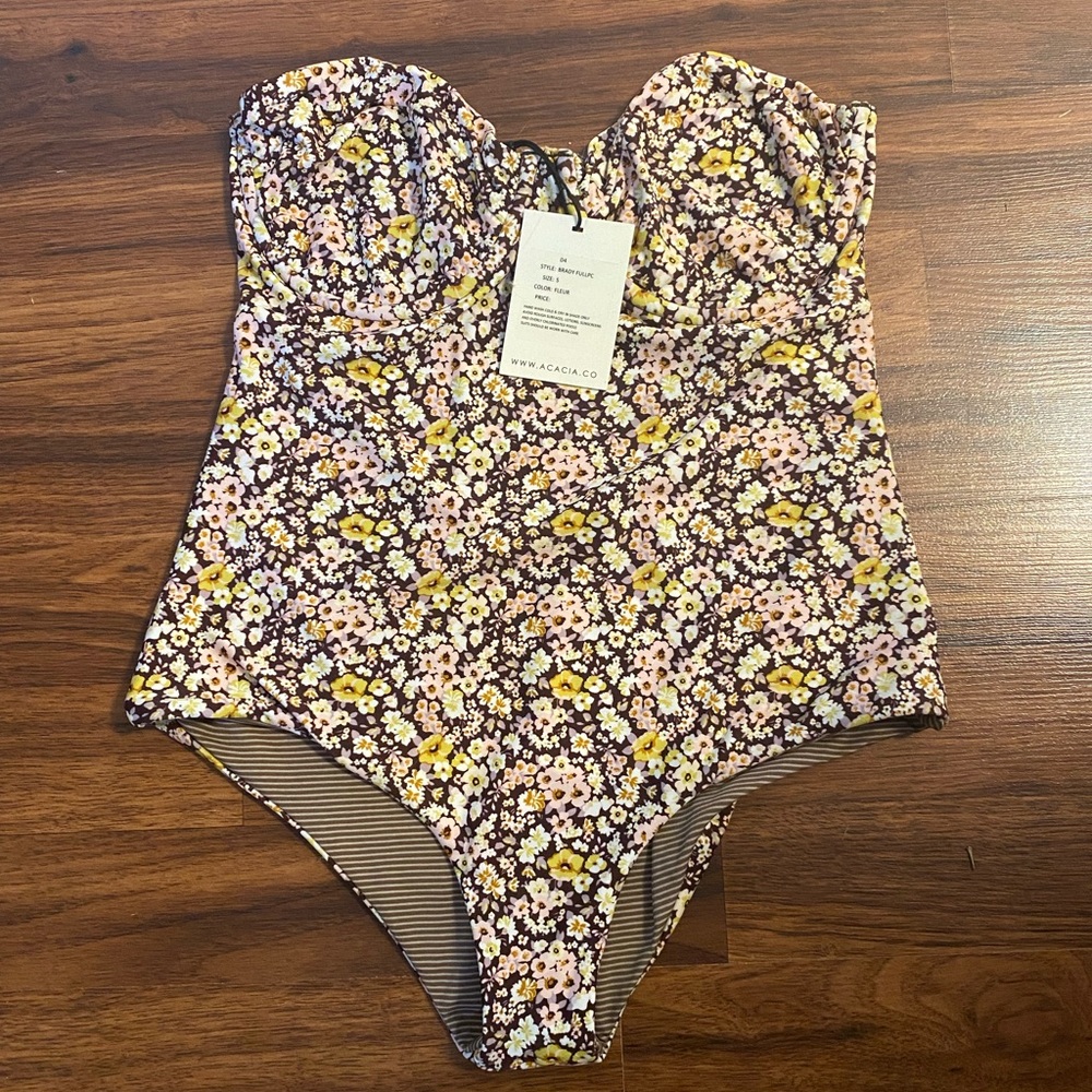 Acacia Brady in Fleur Small